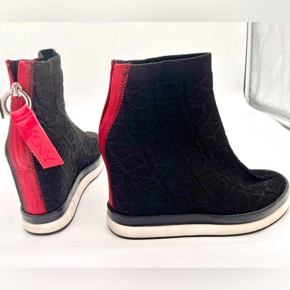 FREE! CLEARANCE DKNY with ANY Purchase Leather/Textile Black High Tops NWOT - Picture 8 of 13